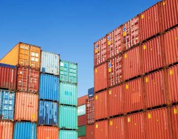  Benteng Gading terus berinovasi dan menggunakan teknologi terkini untuk memastikan pengiriman barang Anda tiba tepat waktu dan dalam kondisi sempurna.